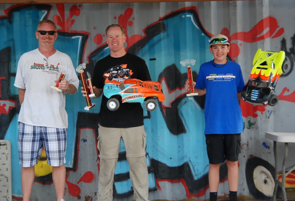 Expert 4wd SC Winners!  1st  Place and Top Qualifier - Eric Syverson, 2nd Place - Noah Dickerson, 3rd Place - Bill Winston